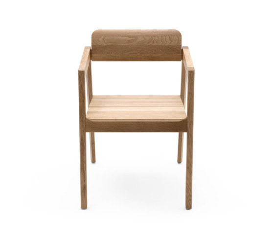 Knekk chair in oak w/armrest | Sedie | Fora Form