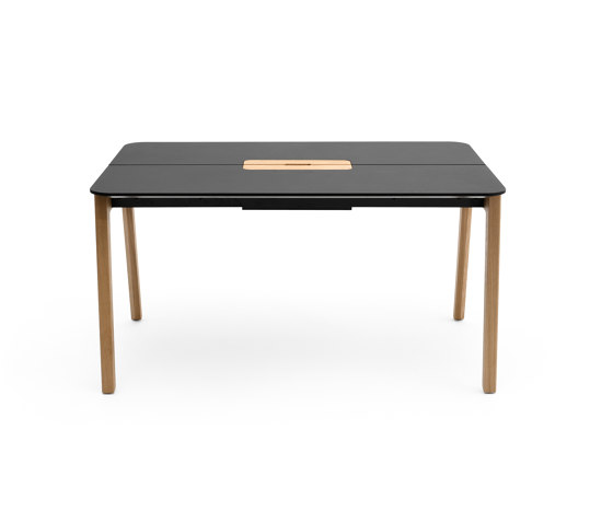 Knekk wood table w/ cable hatch with well | Objekttische | Fora Form