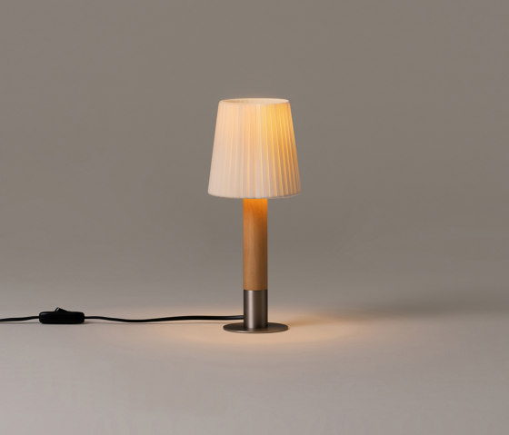 Básica Mínima | Table Lamp | Luminaires de table | Santa & Cole