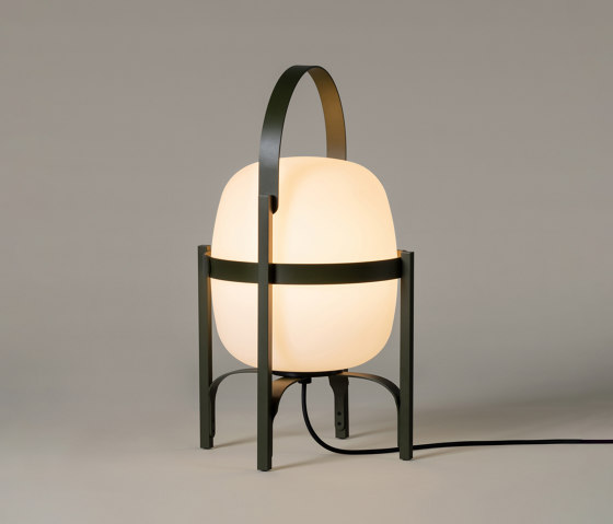 Cesta Exterior | Table Lamp | Lampade tavolo | Santa & Cole