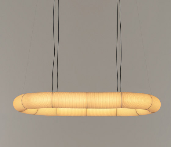 Tekiò Oval P12 | Pendant Lamp | Suspended lights | Santa & Cole