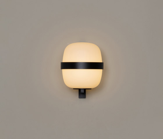 Wally Cestita | Wall Lamp | Lampade parete | Santa & Cole