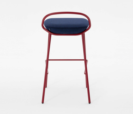 Icon 7300 | Bar stools | Mara