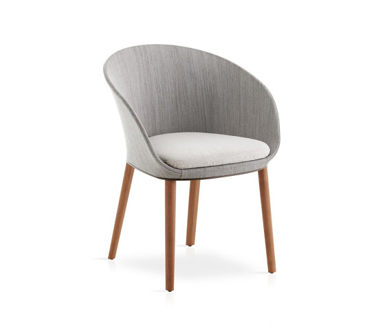 Blum Dining armchair with solid wood legs | Sedie | Expormim