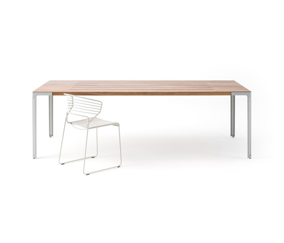 Fan - Wood | table | Dining tables | Desalto