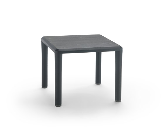 Kobo | Side tables | Flexform
