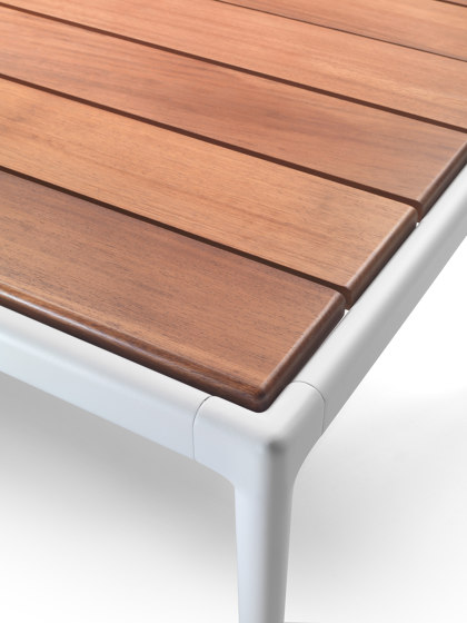 Pico Outdoor Table | Dining tables | Flexform