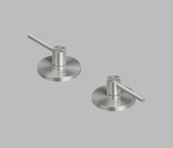 FFQT | Deck mounted set of 2 shut-off mixing valves | Bathroom taps accessories | Quadrodesign