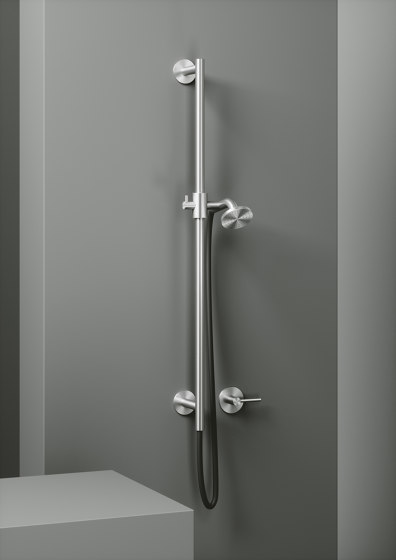 FFQT | Duschstange mit integriertem Wasseranschluss und Handbrause | Duscharmaturen | Quadrodesign