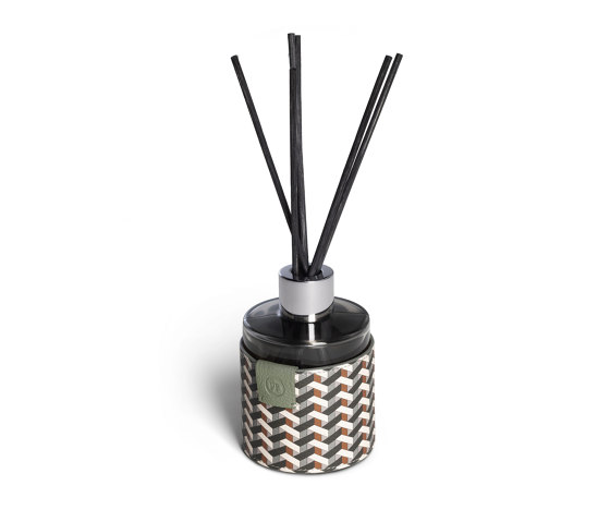 Weavers Home Fragrance - Candle and Diffuser | Objects | Poltrona Frau