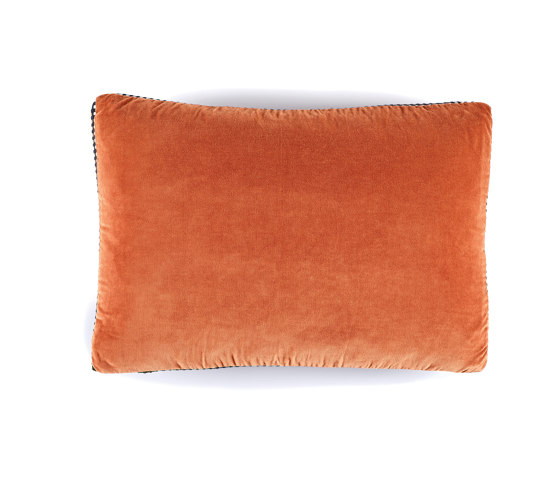 Athena Pumpkin | Co 226 36 03 | Cushions | Elitis