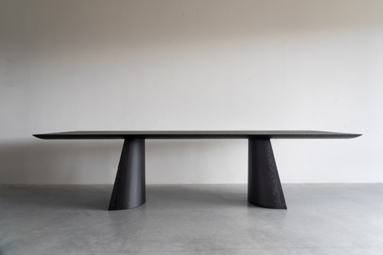 Got Dining Table Two | Mesas comedor | Van Rossum