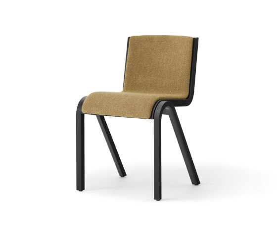 Ready Dining Chair, Front Upholstered, Black Painted Oak, Bouclé | Stühle | Audo Copenhagen