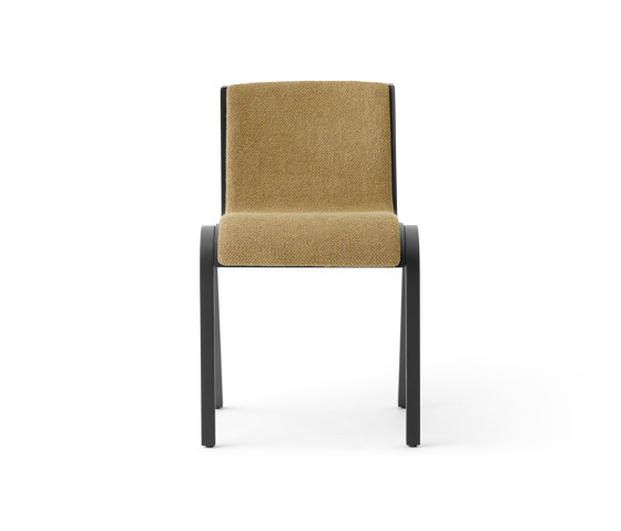 Ready Dining Chair, Front Upholstered, Black Painted Oak, Bouclé | Stühle | Audo Copenhagen