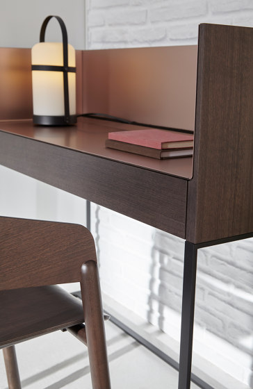Stockholm Desk | Desks | Punt Mobles