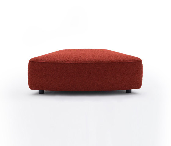 Chanel 5557 | Pouf | Montbel