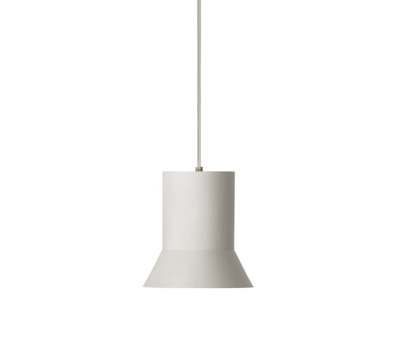Hat Lamp Medium EU Warm Grey | Lámparas de suspensión | Normann Copenhagen