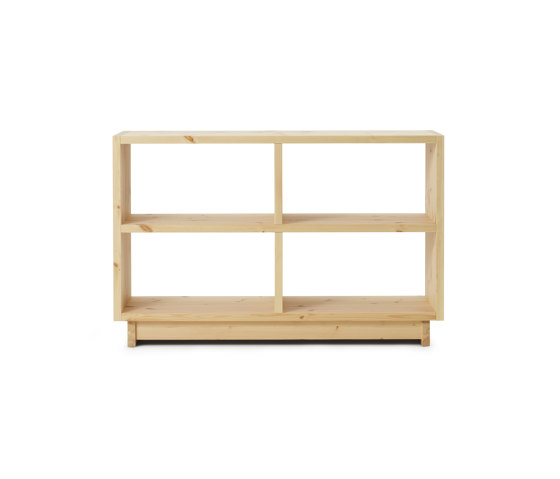 Plank Bookcase Medium Pine | Estantería | Normann Copenhagen