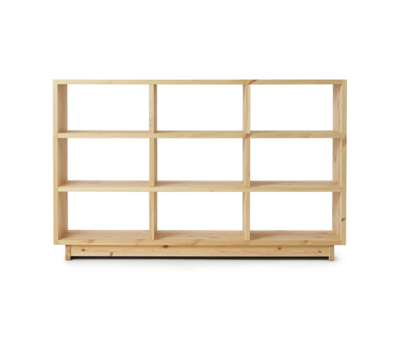 Plank Bookcase High Pine | Estantería | Normann Copenhagen