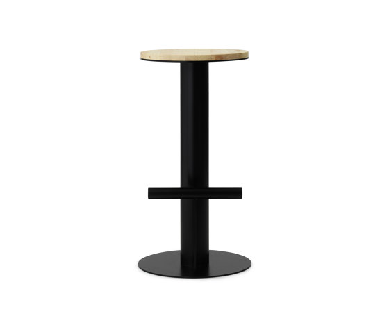 Pole Barstool 75 cm Pine/Black | Taburetes de bar | Normann Copenhagen