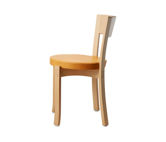 S217 chair | Chaises | Gärsnäs