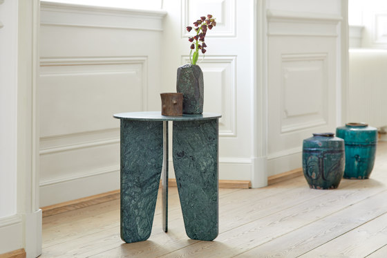 Cut I side table | Tables d'appoint | more
