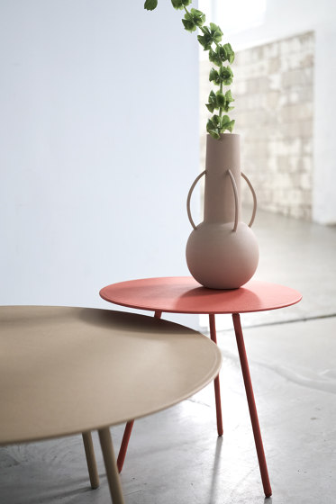 Drip I side table | Tables d'appoint | more