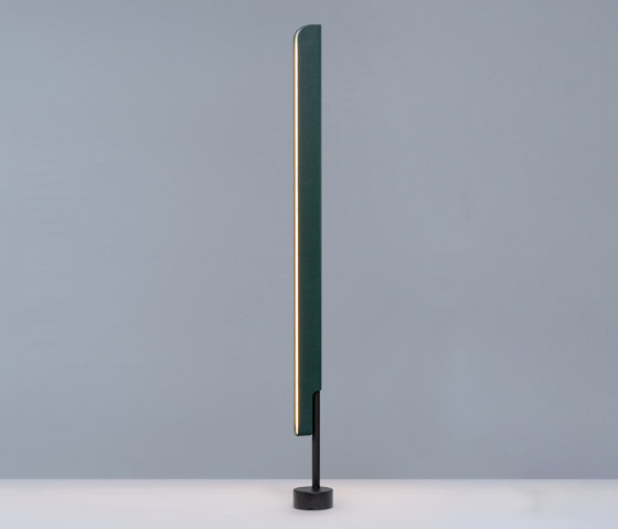 Profile Floor Vertical | Lámparas de pie | Formagenda