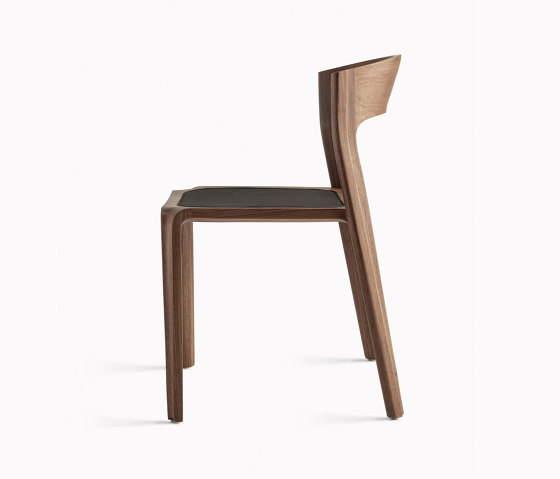 Primum Chair with Mesh | Chairs | GoEs