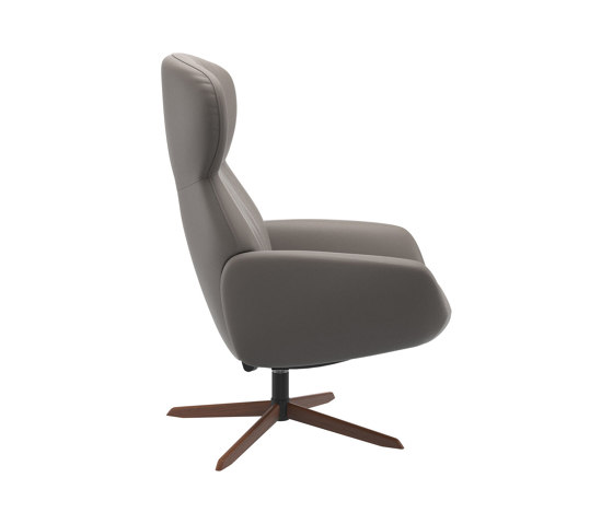 Athena armchair with tilt function and swivel base 1360 | Armchairs | BoConcept