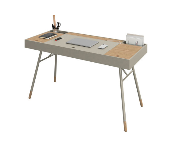 Cupertino Desk T036 | Desks | BoConcept