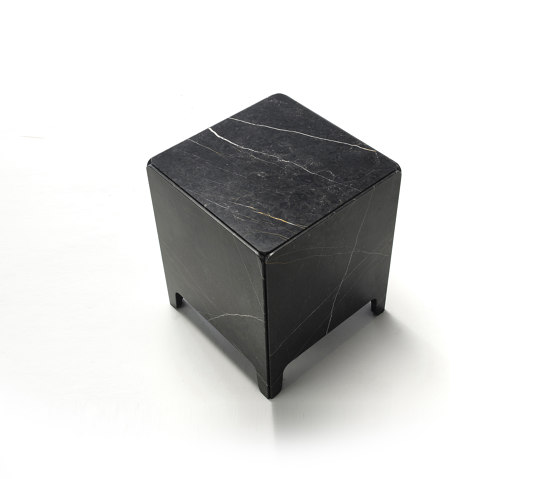 Rock night stand | Tables d'appoint | Eponimo