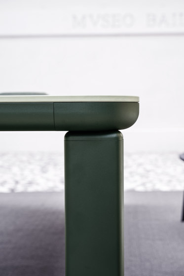 Customade table | Dining tables | Varaschin