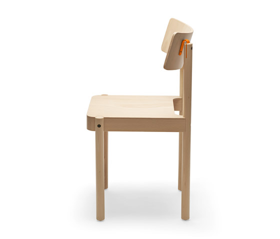 Einser | Stuhl, Unbehandelt / RAL 2001 Rotorange | Stühle | Magazin®