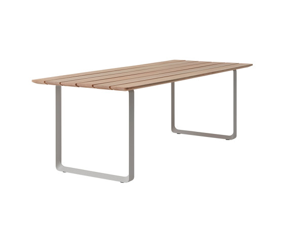 70/70 Outdoor Table |  225 x 90 cm / 88.5 x 35.5" | Dining tables | Muuto