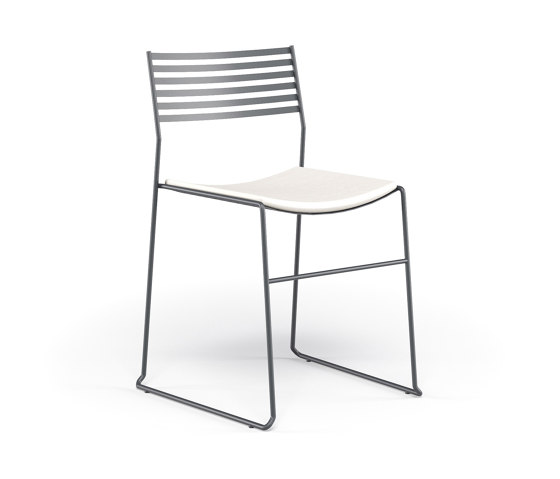 Aero Chair | 027 | Chairs | EMU Group
