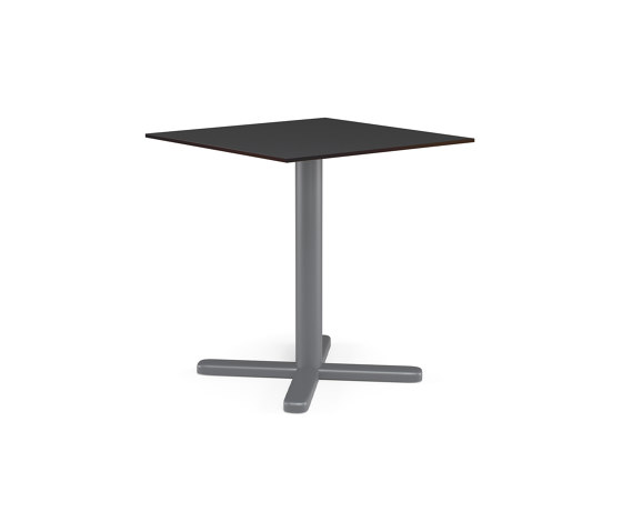 Darwin table | 529 | Tables de bistrot | EMU Group