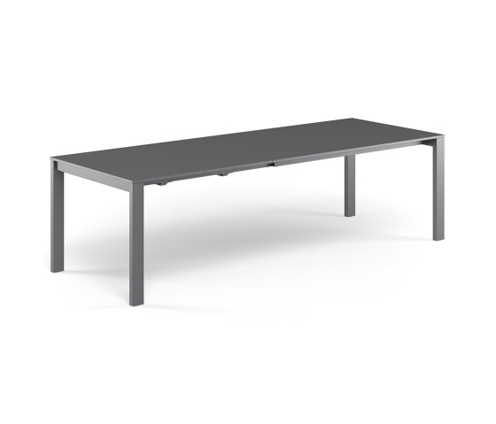 Round 6+4 seats extensible table with steel sheet top | 479 | Tables de repas | EMU Group