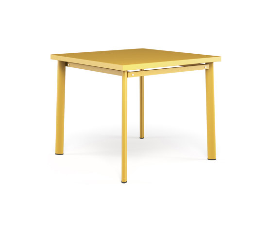 Star 4 seats square table | 306 | Esstische | EMU Group