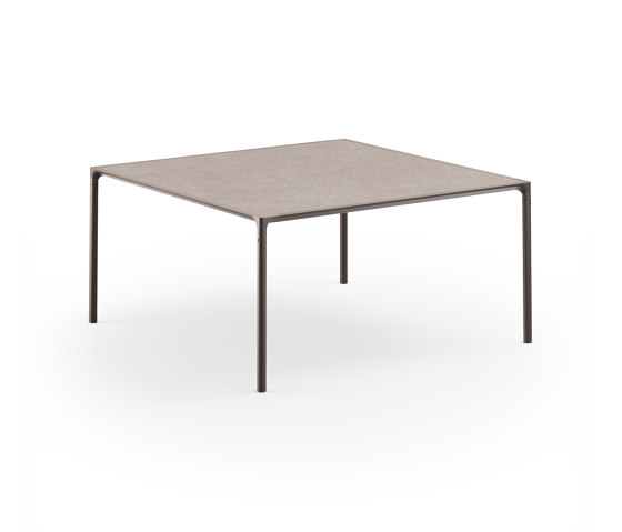 Terramare 8 seats stoneware top square table | 724 | Esstische | EMU Group