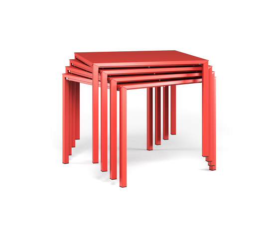 Urban 4 seats stackable square table | 090 | Tables de repas | EMU Group