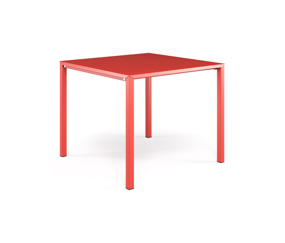 Urban 4 seats stackable square table | 090 | Dining tables | EMU Group