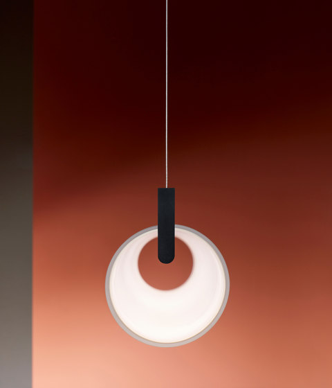 Kontur 6474 Hanging lamp | Suspended lights | Vibia