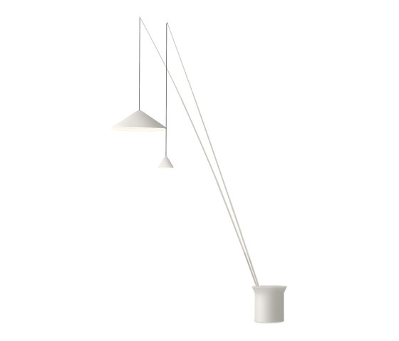 North 5605 Floor lamp | Free-standing lights | Vibia
