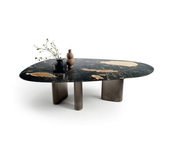 Hoa Table - 2365X | Dining tables | LAGO