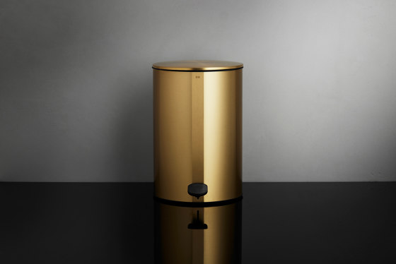 Reframe Collection | Pedal bin - brass | Poubelles de salle de bain | Unidrain