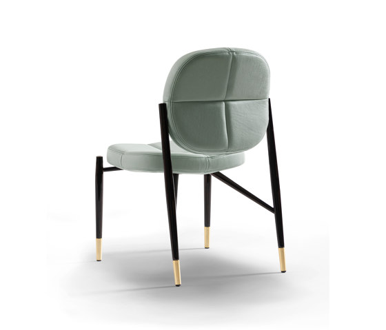 Fyra | Chairs | HESSENTIA | Cornelio Cappellini