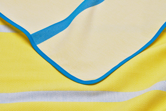 Equipe | Table runner, yellow / white | Accessoires de table | Magazin®