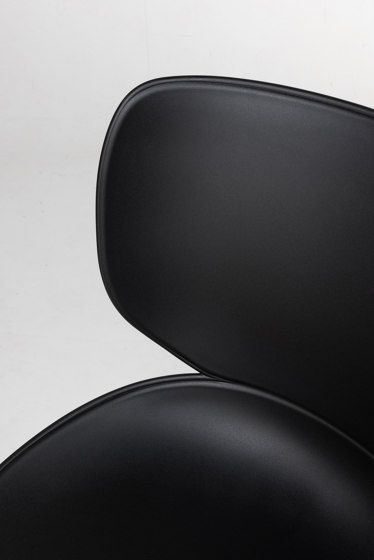Hana Chair Unupholstered | Stühle | moooi