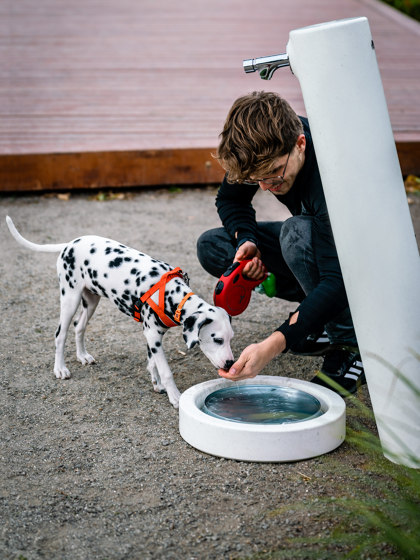 Fred | Drinking fountain with a dog drinking bowl | Fontanelle | VPI Concrete